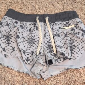 Vuori Women's Gray Tie-Dye Athletic Shorts